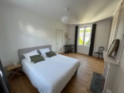 Jules, Maison de Famille au Coeur de la Baie 索姆河畔聖瓦萊里酒店