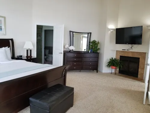 Panoramic View of the Ocean Luxury Home 2700 sq/ft 1 Level  Petfree High Ceiling Hotels in Bandon