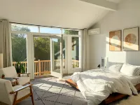 Scandinavian Peaceful Oasis, Mountain View, hot tub