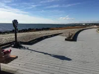 Renovated Milford Beach home by Charles Island/Silver Sands Pk