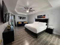 J&K Dream Home in Sarasota near of Siesta Key. Enjoy our modern, renovated house 퍼블릭 비치 액세스 9 주변 호텔