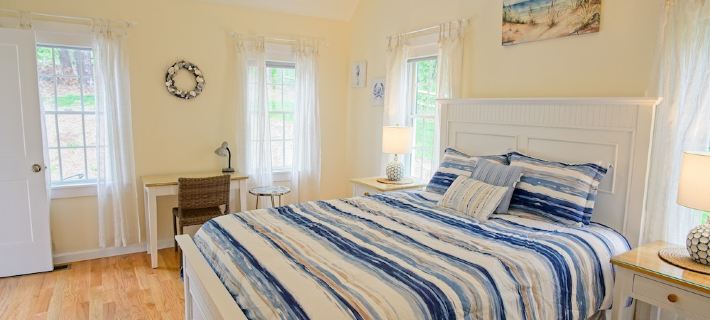 New construction within 1 mile of bay beach and Nickerson Park 브루스터 호텔