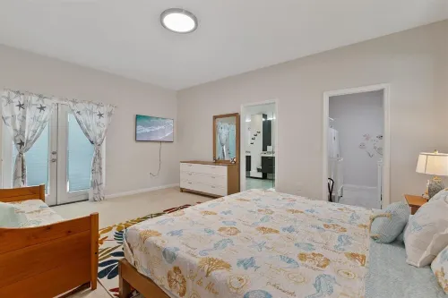 Sarasota House, A Perfect Beach Getaway!!! Spacious 4-bedroom house & Pool !!!