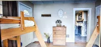 Spacious riding retreat 4 BR Outlaw House/ ATV Riding 10beds-Large Parking