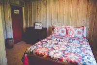 Audrey's Abode - Restored log cabin, country setting, minutes from Jacksonville Hotels in Morgan County