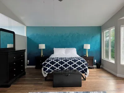 Clean remodeled hilltop rental home. Close to rivers and the ocean. Hotels near William M. Tugman State Park