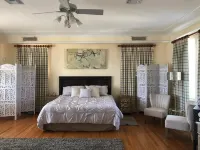 BEAUTIFUL SANCTUARY PRIVATE ISLAND CONNECTED BY BRIDGE TO KEY WEST 미국 대륙 최남단 지점 주변 호텔