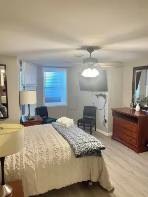 Beautiful Two Level Apt in DC 마운트 베르톤 스퀘어-컨벤션 센터 호텔