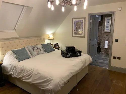 Morgan Cottage at 'This Is Not Here' With Hot Tub