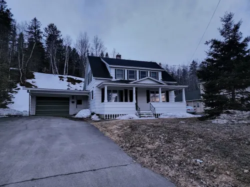 Luxury four bedroom house minutes from downtown Ft. Kent!
