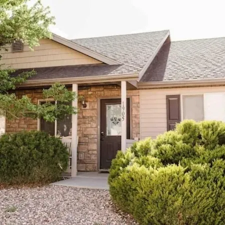 Cedar Retreat: 2 Bedroom Residential Home