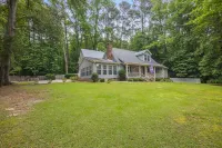 7 acre prvt estate, boat, pond, 16' Movie, Fishing