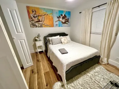 TaNpa Villa! Artsy home in the middle of everything! Hotel in zona Center for Urban Transportation Research
