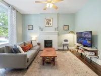★ Victorian Louisville ★ Large 1200 sqft APT #1