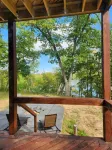 Bear Paw Cabin on the lake, with private water access, quiet getaway sleeps 10