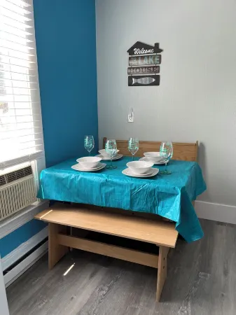 Lake Life 1BD at heart of GOTL. Bright & Airy and right off the strip. Отели в г. Дженива-он--Лейк