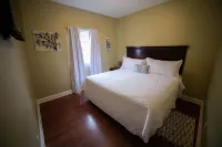 5 miles to Bourbon St Historic Neighborhood of Old Arabi. Family friendly!