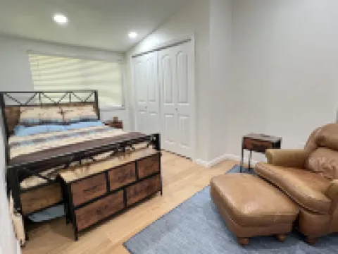 Waterfront family vacation home at Eufala. Sleeps 14. Newly remodeled. Amazing.