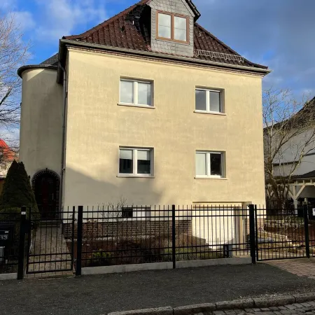 Modern top floor apartment 5 min to Markkleeberger See