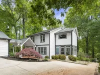 Shady Shoals - Lakefront; Quiet Cove; Huge Dock; Pool Table; Walk to State park 폴스타운 호텔