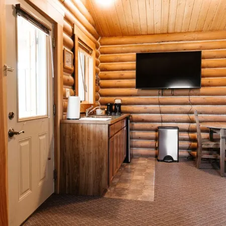 Grizzly Bear Cabin #7 at Gallatin Canyon Cabins