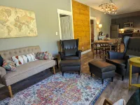 Restful cottage close to antique shopping and mountain biking