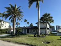 Naples Fl. Vanderbilt Beach Waterfront- Magnificent Vanderbilt Bay! - Boutique