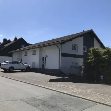 Vacation apartment with lake view and close to the ski slopes
