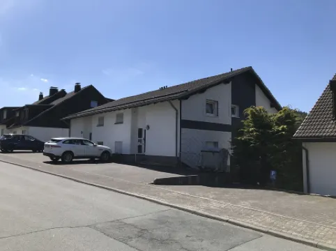 Vacation apartment with lake view and close to the ski slopes