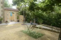 Gite ground floor house 200 m from the village, swimming pool