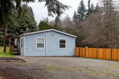 1-Bedroom Maltby Home: Perfect for Work & Leisure, Close to Wine Country