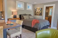 Studio cottage retreat in a vineyard setting