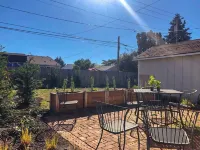 Cozy home close to historic Washburne District, Hospital, Autzen Stadium!