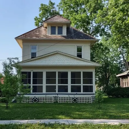 1910 Family Home near Lake Winnebago, available for EAA