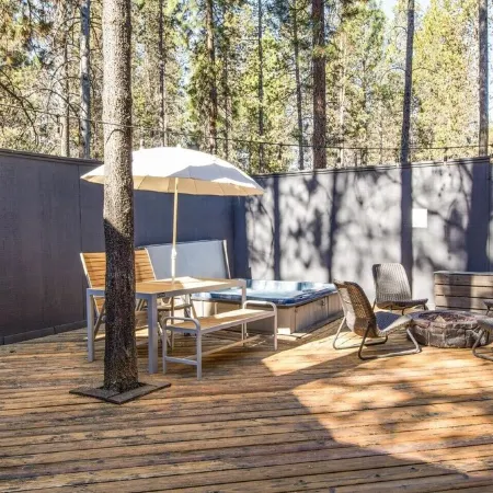 Private Hot Tub and Bikes! Great Location!