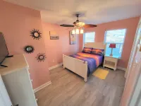 Screened in Porch 5 Br/4.5 Bath - Sleeps 14-18 w/Beach Gear, Cargo Lift