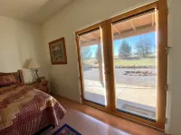 Sunset Ride Ranch /Foreman's house Callaghan Vineyards附近的飯店