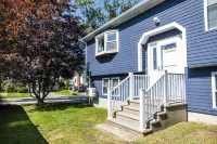 Spacious Family-Friendly Private Home. Beach Decor. BBQ Grill. Fire-Pit.