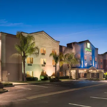 Holiday Inn Express ROCKLIN - GALLERIA AREA by IHG