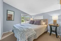 Golf Special! Sleeps 20, 12 Beds Outdoor Fun, Golf, Fish, Kayak, Private Lodge