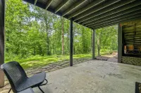 Private guest suite- Sleep & Bike, UPDATED!