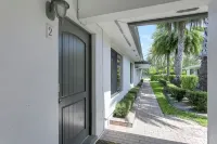 Spacious 1 bedroom, East Delray parking, W/D, BBQ