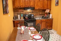 Beautiful 2 Bedroom Apt near PHL Airport/95