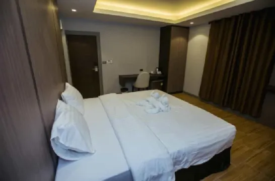 The Bed Hotel 101 鄰近Muang Roi Et Municipal Aquatic Animals Center的酒店