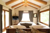 Restored 17th Century Villa with Swimming Pool, Chef's Kitchen+WiFi+AC Hotels in Bonvicino