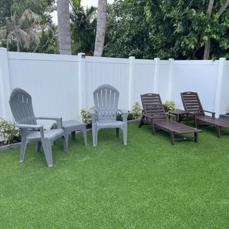 Hot Spa - Super Clean - 8 M Drive to Beach, Restaurants, Nightlife