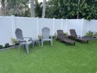 Hot Spa - Super Clean - 8 M Drive to Beach, Restaurants, Nightlife