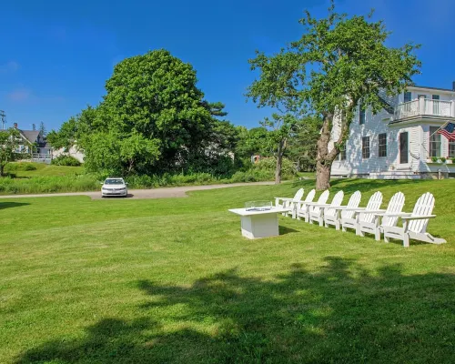 Dew Drop 4 Village Cottage, in Port Clyde Village, Lawn & Waterfront Hotels in Saint George