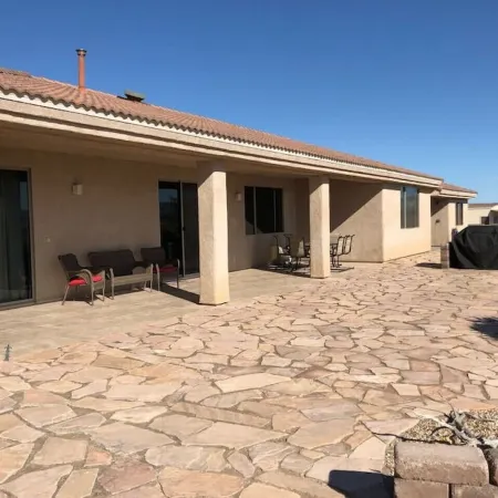 HOZHO: Pool, Hot Tub, Fast WiFi, Level 2 EV PHEV Charger & Lake Powell Views