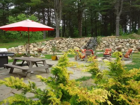 PET-FRIENDLY - Wonderfully Situated. A Truly Beautiful Setting.